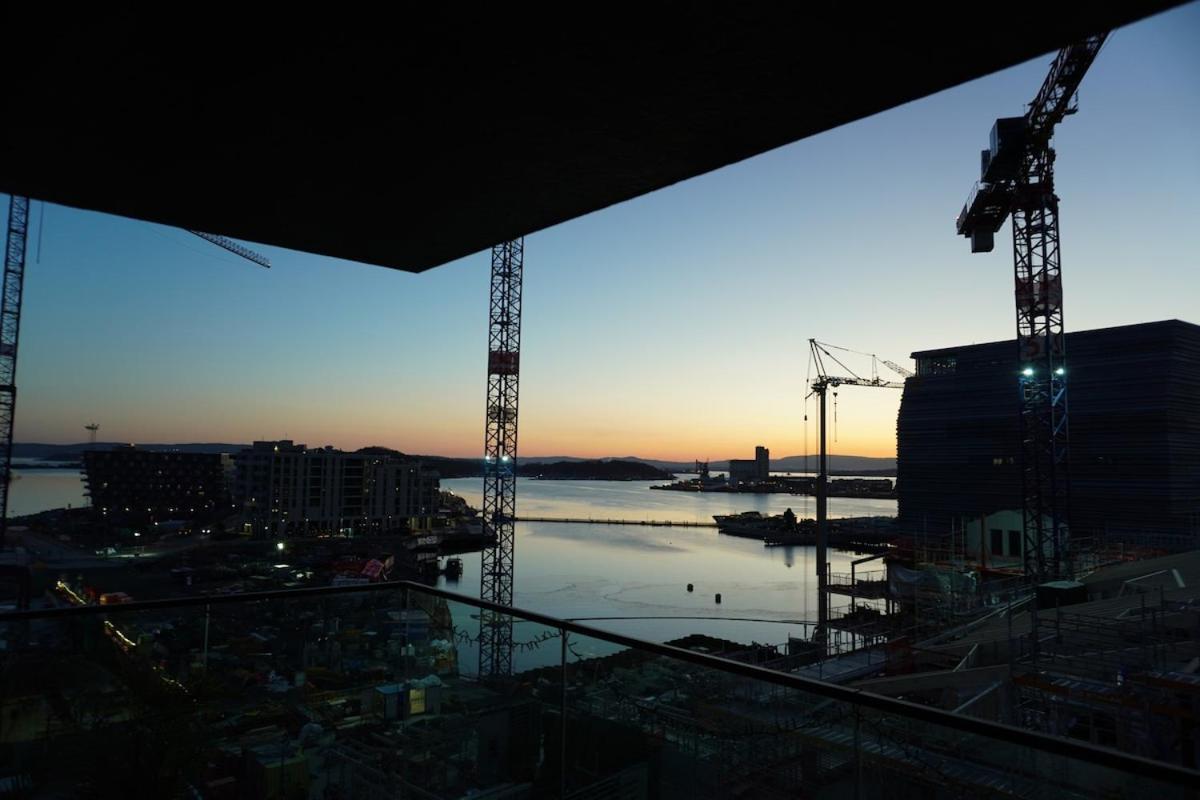 Spectacular 2 Bedroom 2 Bath - - Brand New In 2023 *